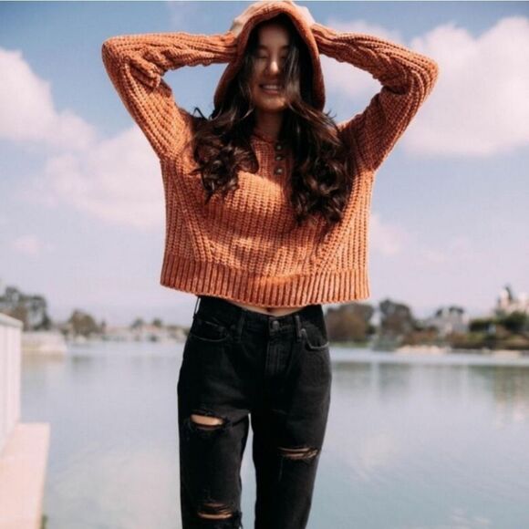 🇬🇪🔹️Aeropostale Rust Chenille Hooded Cropped Long Sleeve Sweater Medium - Picture 2 of 5